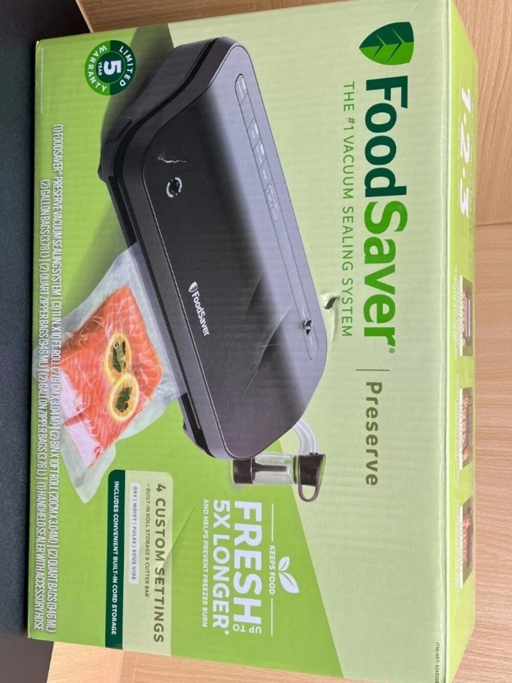 FoodSaver VS2280 Vacuum Sealing Food Storage System w/Bags & Rolls, open box